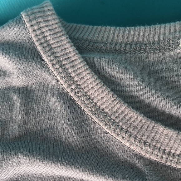 🔴 Vintage Silvian Heach Gray Top - Picture 5 of 7